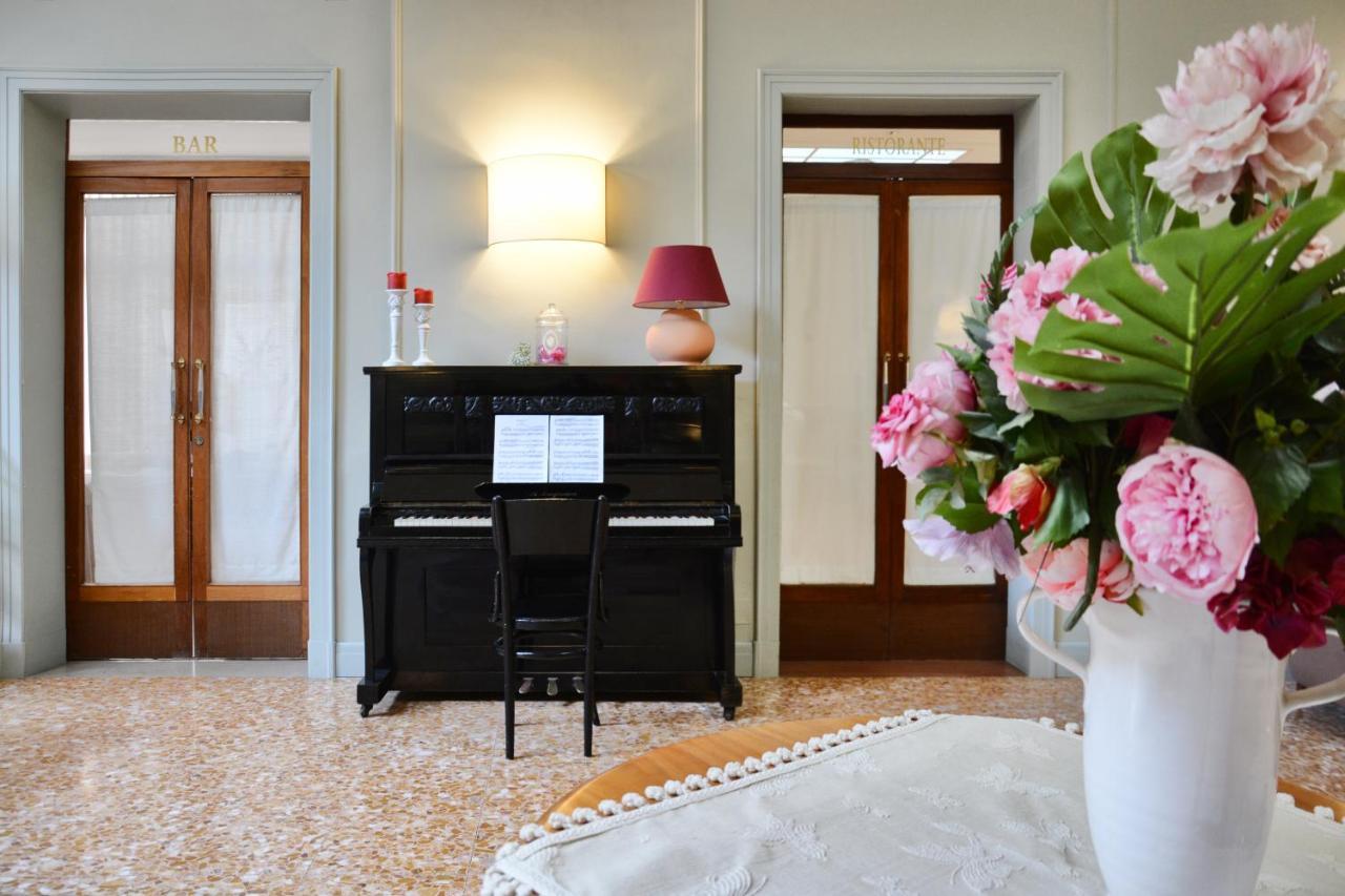 Hotel Touring Wellness & Beauty فيوجّي المظهر الخارجي الصورة