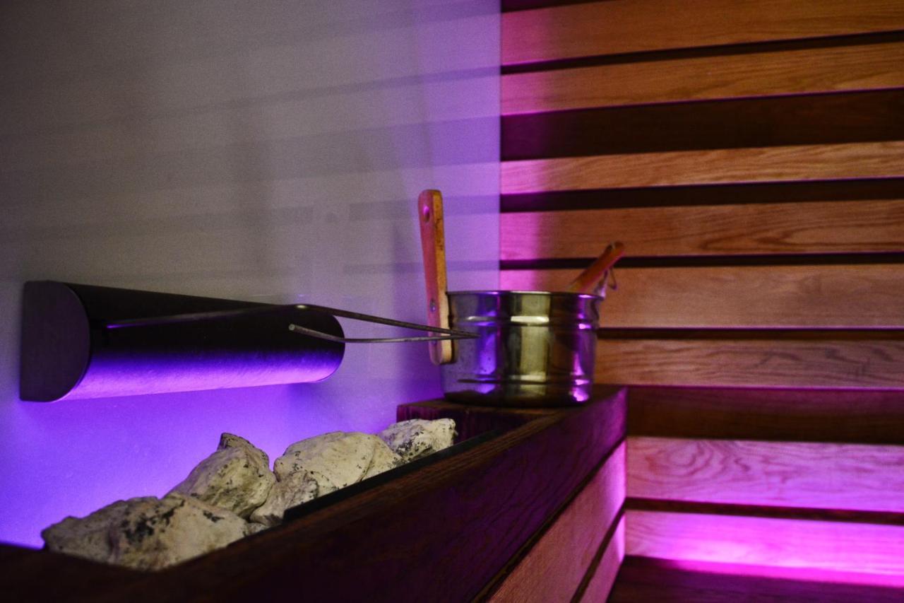 Hotel Touring Wellness & Beauty فيوجّي المظهر الخارجي الصورة