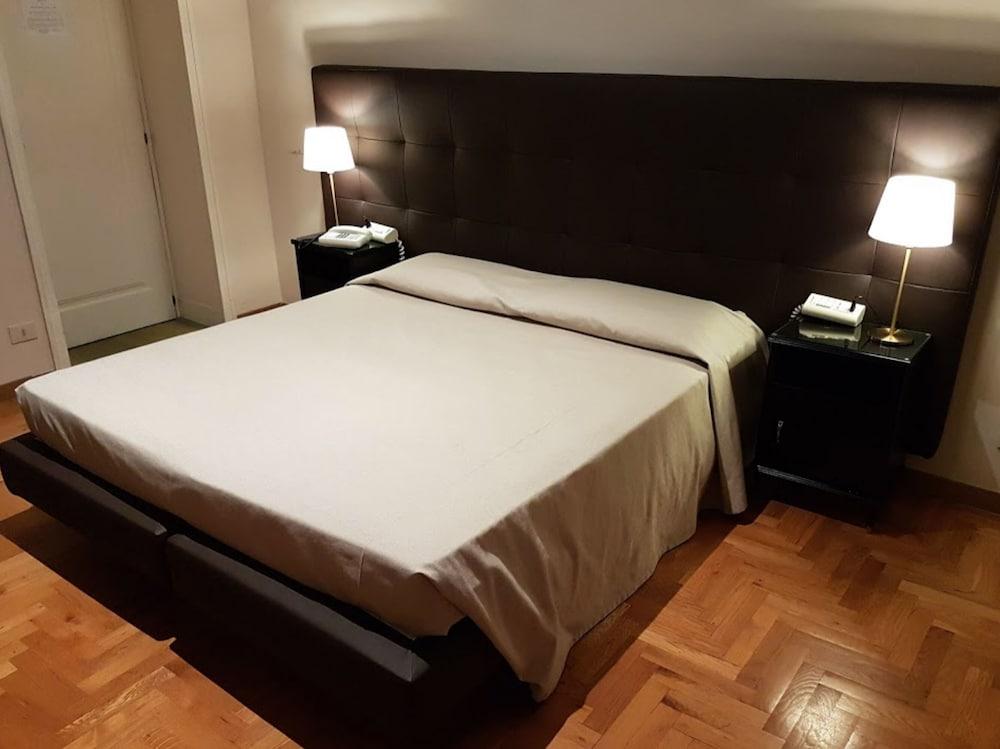 Hotel Touring Wellness & Beauty فيوجّي المظهر الخارجي الصورة